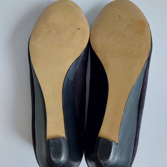 Peep Toe Black Wedge One Inch Sandals With Bow - Picture 12 of 13